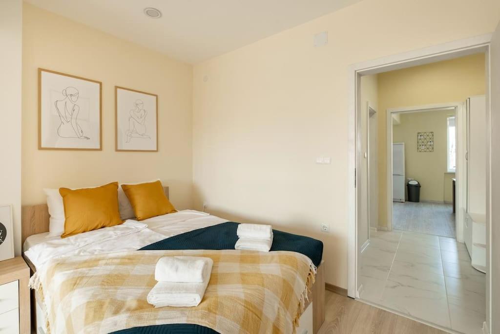 New Central Located Peaceful 1Bdr Self Check-In Sofia Esterno foto